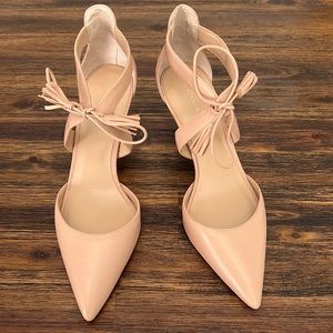 Ann Taylor Carson Tassel Pump Size 11 - NEW